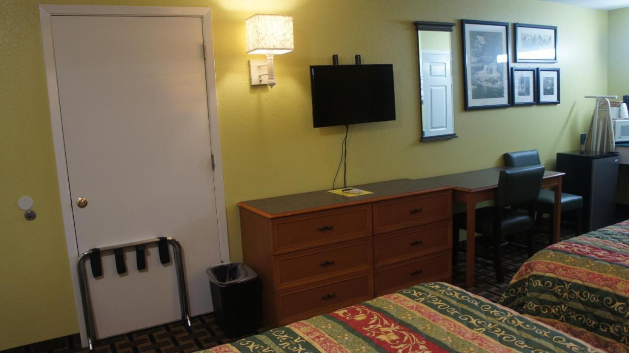 Regency Inn Taylor Bagian luar foto